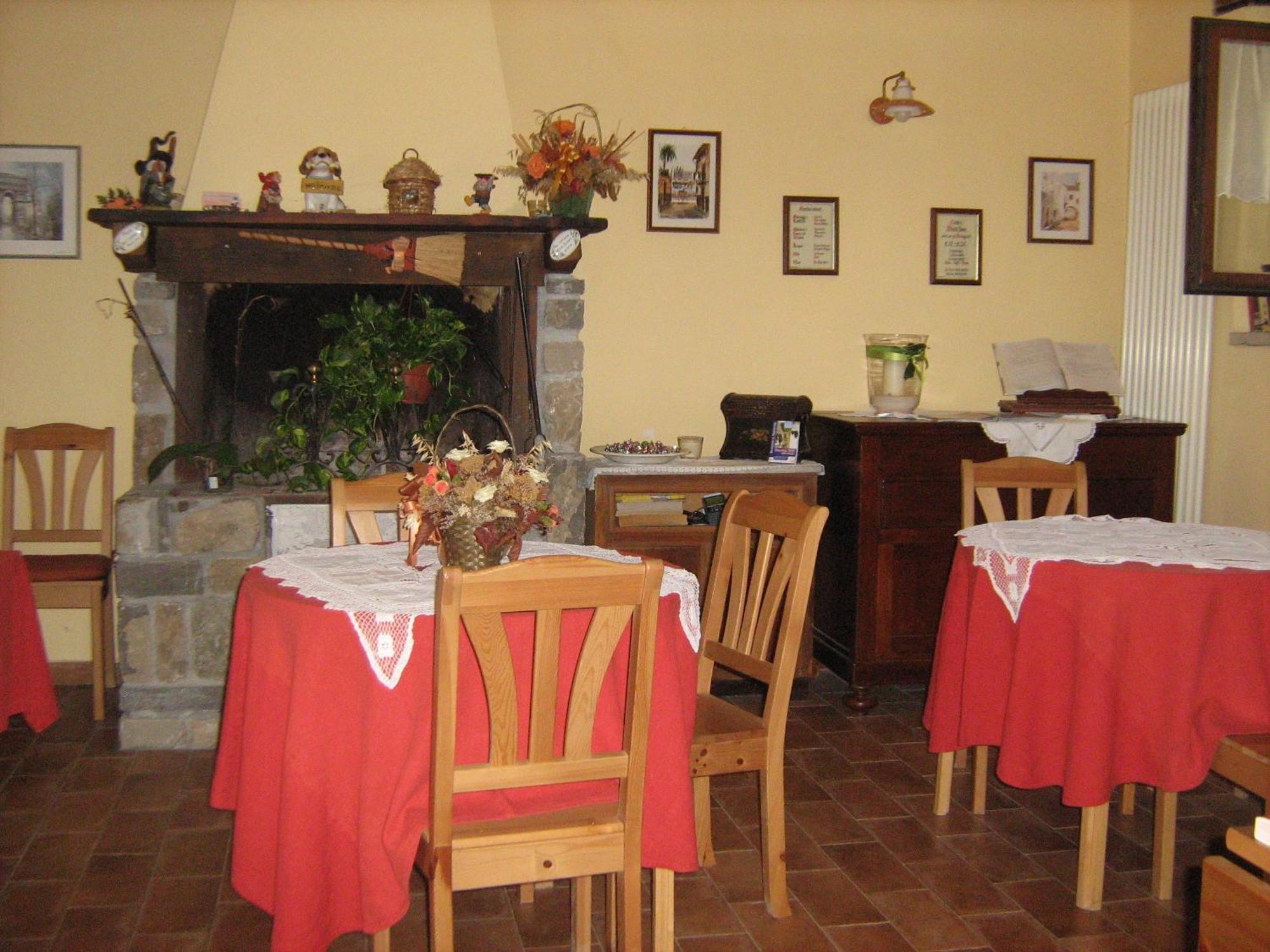 Willa La Piana Dei Castagni Castel dʼAiano Zewnętrze zdjęcie